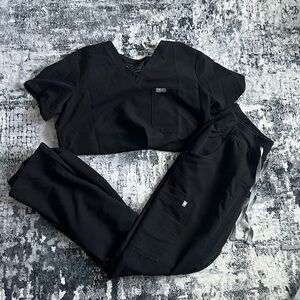 Figs Black Scrubs Size Small